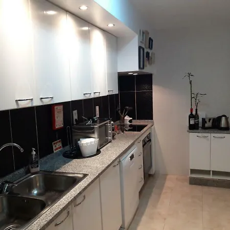 Mfb House Peniche